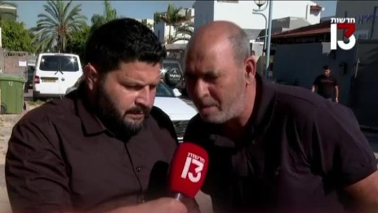 הפדיחה של אלמוג כהן: "תגיד לו שיתפרץ לשידור בזמן שאני מדבר"