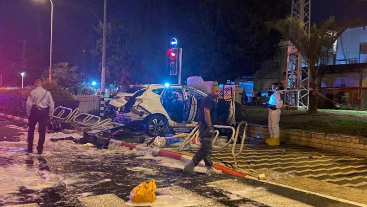 שני פצועים קשה בפיצוץ רכב בנהריה: "שמעתי פיצוץ מרכב שהתנגש במעקה בטיחות"