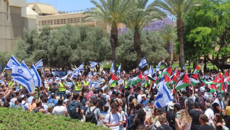 ליברמן מאיים: אפעל להפחית מתקציב אוניברסיטת בן גוריון
