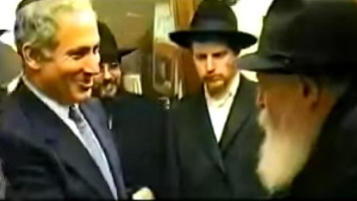 הבוקר של ראש הממשלה היוצא והנכנס: הרבי מליובאוויטש ותפילין