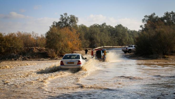 קריר מהרגיל עם חשש לשיטפונות: תחזית מזג האוויר