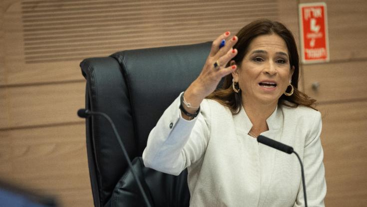 הסדקים באופוזיציה החדשה: "את יכולה לקבל ביקורת עניינית"
