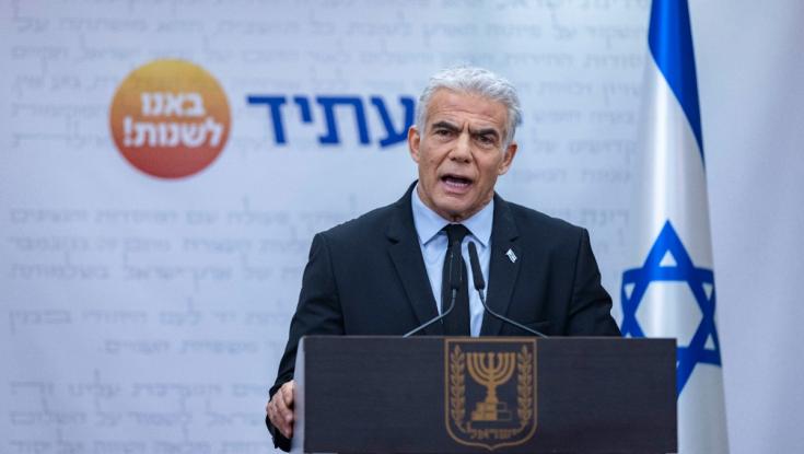 לפיד מברך את העסקים המוחים: "החליטו להציב קו אדום לממשלת המופרעים"