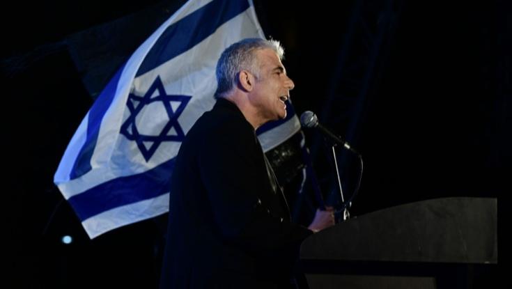 לפיד על ההגבלות: "אסור להפגין נגד נתניהו" | הנדל: "הדגשנו שמותר. פעם אחת בחייך תבדוק"