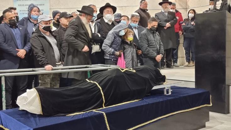 אחרי שהגיע להלוויות: בן גביר ביקר את פצועות הפיגוע