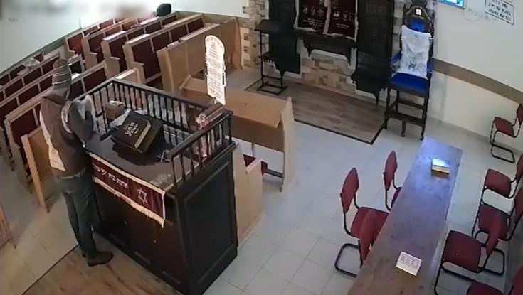 התחזה לצדיק ונעצר בחשד לביצוע סדרת התפרצויות לבתי כנסת | צפו