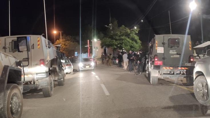 קשה לצפייה: שוטר תועד כשהוא תולש זקן של מתיישב