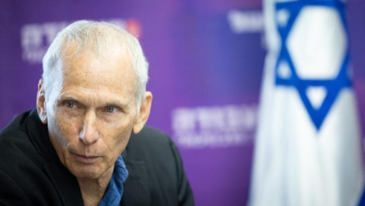 עמר בר-לב עונה לאיילת שקד: "רשות האוכלוסין וההגירה כפופים אלייך"