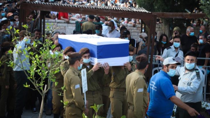 סימני חפירה התגלו על חלקת הקבר של החייל עמית בן יגאל ז"ל