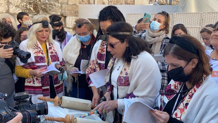 אחרי סערת חוק הצניעות: מיכאלי בחוק חדש למען נשות הכותל