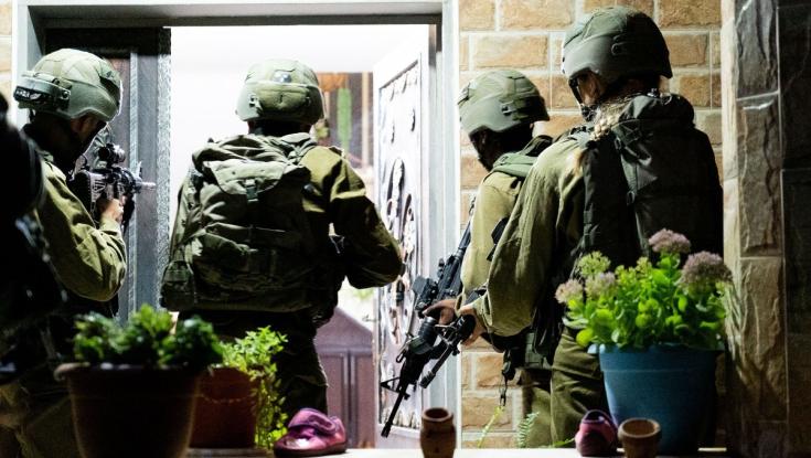 אחמד טיבי זעם: לוחמים השליכו רימון הלם במרדף בכפר קאסם