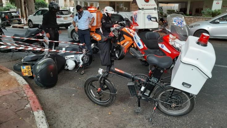 רמת גן: בן 50 שרכב על אופנוע נפצע בינוני בתאונה