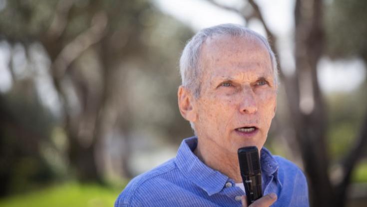 השר בר-לב תוקף את דברי המפכ"ל: "אמירה אומללה"