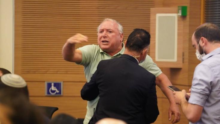 "אתה צריך אישפוז", "פח אשפה": אמסלם נגד טופורובסקי | צפו