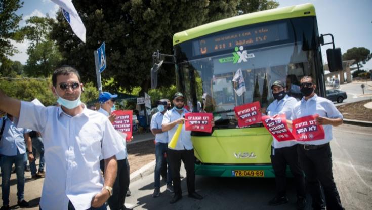 נערים תקפו ופצעו קשה נהג אוטובוס: "היום בו נהג ירצח על הכביש קרוב מתמיד"