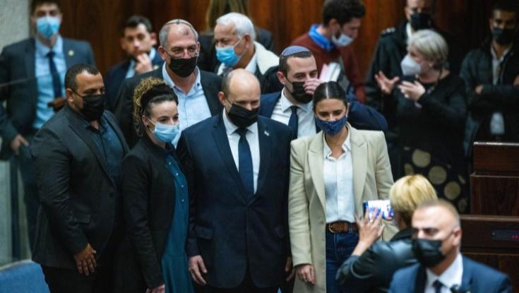 לאחר שעודכן בתקשורת על הפרישה: בנט זימן את חברי ימינה לישיבת חירום