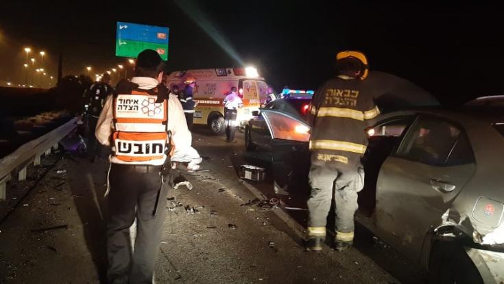 כביש 6: בת 45 נהרגה כתוצאה מתאונה עם מעורבות חמישה כלי רכב