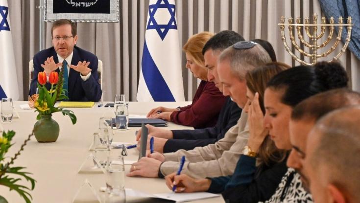מחכים לפריצת הדרך: אנשי בית הנשיא מאבדים סבלנות