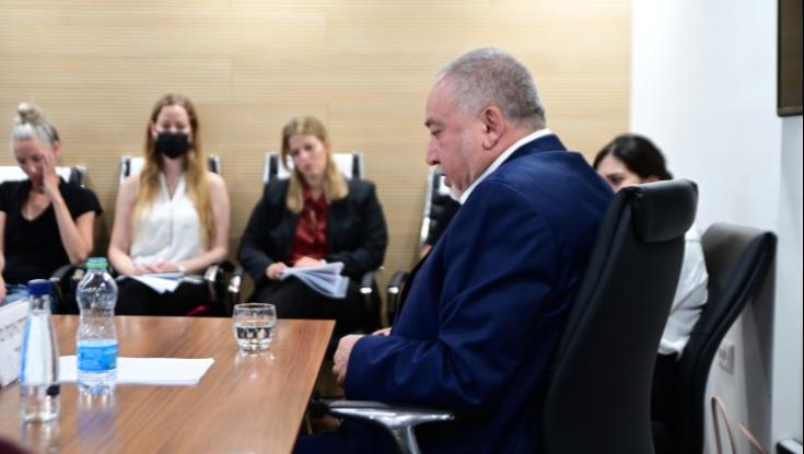 בניגוד לליברמן: בנט לקח אחריות | ועדת הבדיקה לאסון נחל צפית