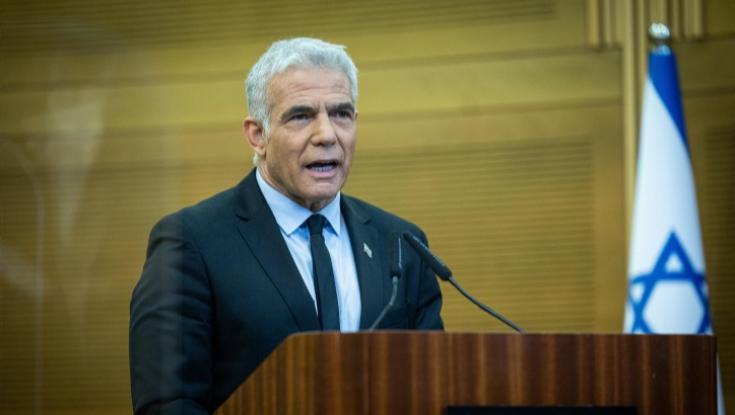 לפיד פונה לערבים: "אנחנו לא מאפשרים תפילות יהודים על הר הבית"