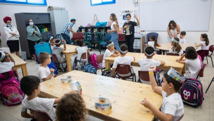 שוב שינויים בהגבלות הקורונה: למידה מקוונת "ככל הניתן" בישובים אדומים
