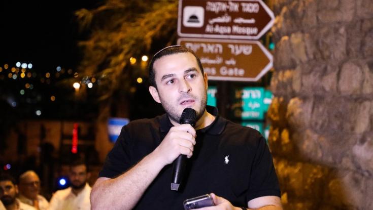 יום טוב כלפון במתקפה: סמוטריץ' נועל רבנים בחדר וגורם להם לשנות פסיקות