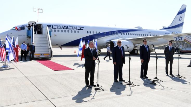 בדרך להסכם שלום: המשלחת הישראלית המריאה לבירת בחריין