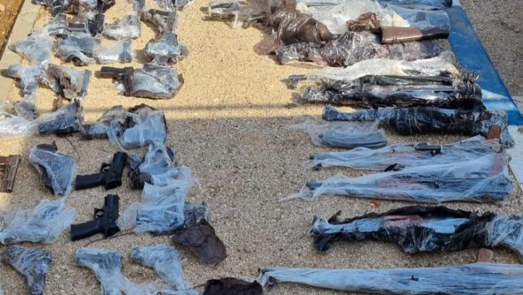 בשווי 3 מיליון שקלים: כוחות צה"ל ומשטרה תפסו עשרות כלי נשק