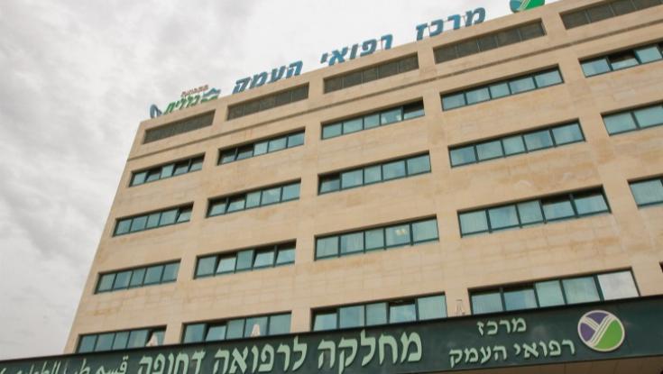 לאחר מאמצי ההחייאה: נקבע מותה של בת 61 שאושפזה עם סימני חבלות