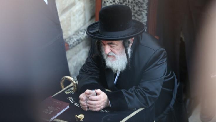 האדמו"ר מוויז'ניץ הורה: לפתוח את תלמודי התורה