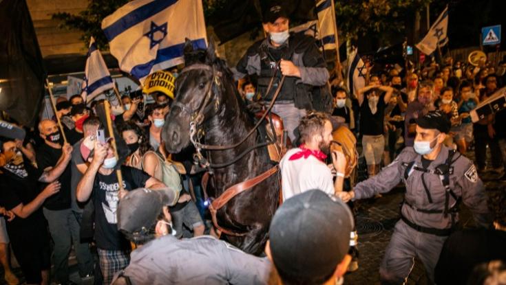 המחאות בירושלים: 30 מפגינים נעצרו. קצין משטרה שנפצע: "תקפו אותי"