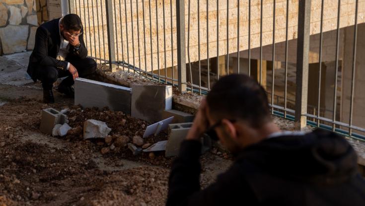 שיפור חל במצב אבי הילדים שנרצחו בתחנת האוטובוס ברמות