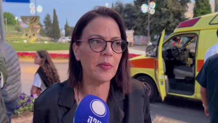 גלית דיסטל בהפגנת המיליון: "קונצנזוס דרך הסכמות - הפתרון הכי טוב"
