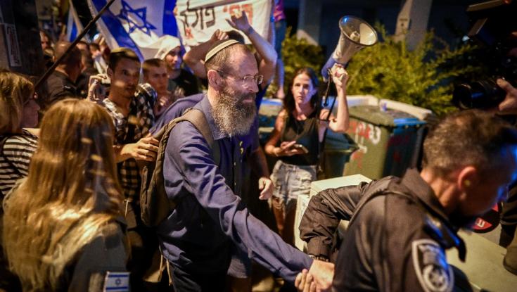 הרב יגאל לוינשטיין הותקף בתל אביב - כך הוא הגיב