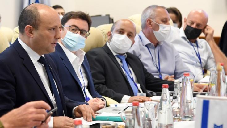 בנט: "המדענים שלנו עוקבים בדריכות אחרי כל וריאנט שצץ בעולם"