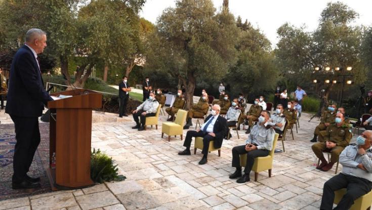 גנץ: "נצטרך לקחת החלטות קשות לקראת החגים"