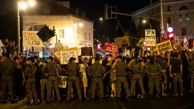 המחאות בבלפור: המשטרה עצרה 55 חשודים על הפרות סדר