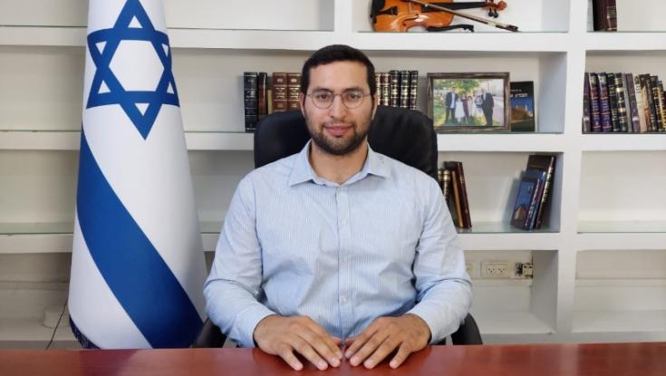 סערת הנטיעות: ראוי היה לרב נבון לברר את תוכן פסיקת הרב ליאור