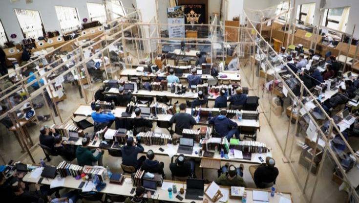 נותרו מאחור: למה הישיבות והמדרשות עדיין לא פועלות לפי "התו הירוק"?
