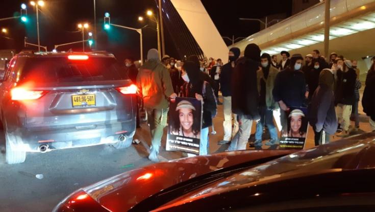 3 חודשים למותו של אהוביה סנדק: כמאה צעירים מפגינים בירושלים