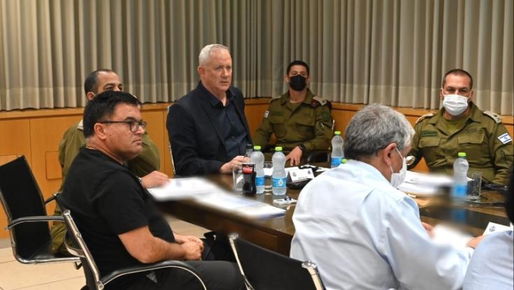גנץ: "חמאס חצה את הקווים האדומים ויישא בתוצאות"