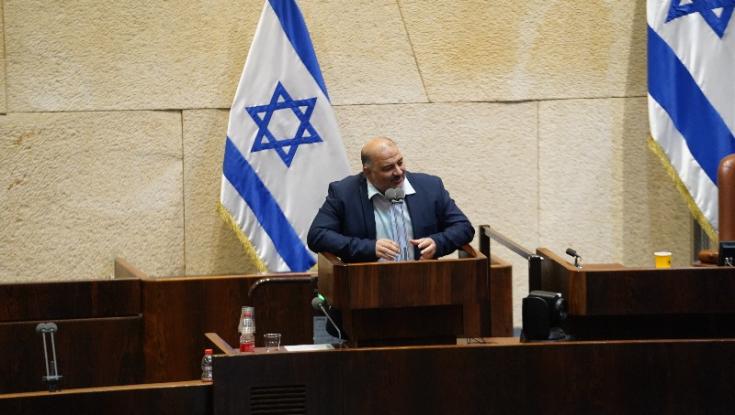 מנסור עבאס: "נחזיר את האדמות שהופקעו מבני עמנו"