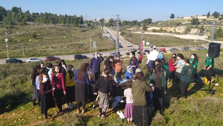 נטיעות לזכר ידידיה-חיים ואלישיב: "צמיחה של הטבע לזכרם של הפרחים שנקטפו"
