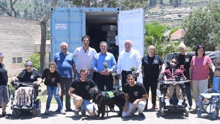 "החובה של כולנו": אנשי עסקים בתרומה מרגשת לבית הגלגלים