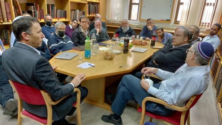 השר כהנא מודה: "בלי גב רבני - לא הייתי מצליח"