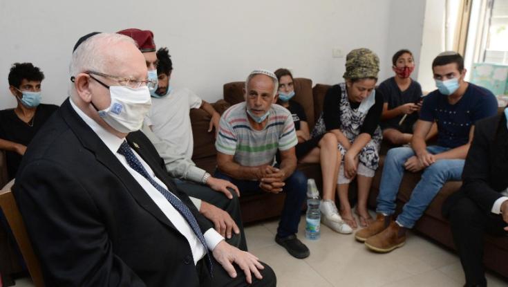 הנשיא אצל משפחת אוחיון: "כאב של העם כולו על אדם שעשה רבות למען החברה"