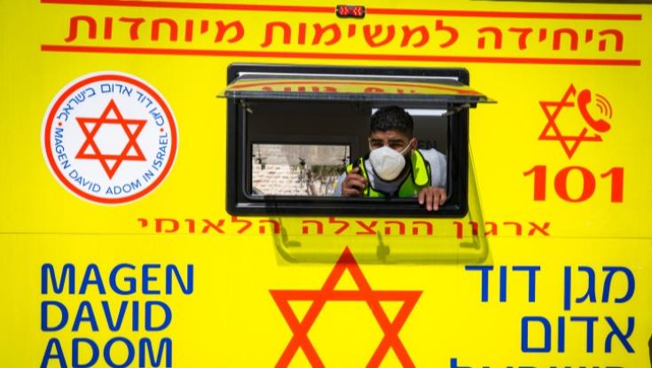 מד"א תחסן את הפועלים הפלשתינים