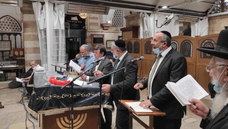שר הדתות במערת המכפלה: "זכות גדולה"