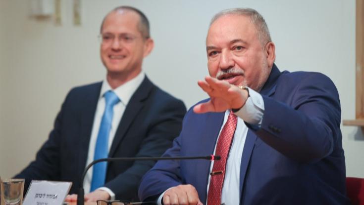 למרות ההתנגדות: ליברמן הודיע על הפחתת מכסים לירקות ופירות