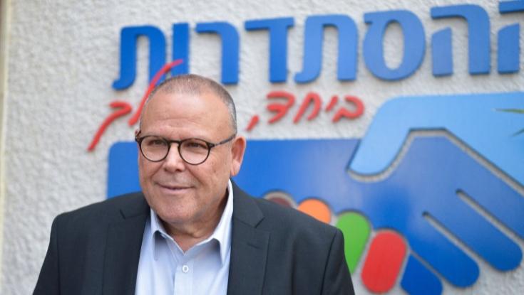 יו"ר ההסתדרות מאיים על נתניהו: "לא מציע לו לבחון את רף הסבלנות שלי"